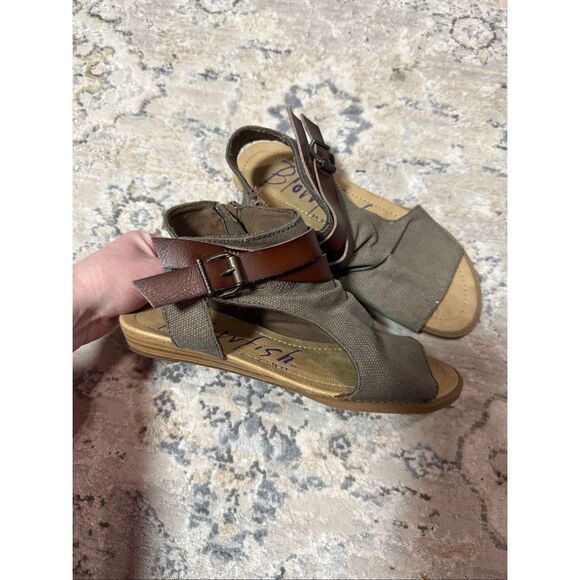 Blowfish Malibu Balla Sandals Brown Canvas NWOT - Picture 2 of 5